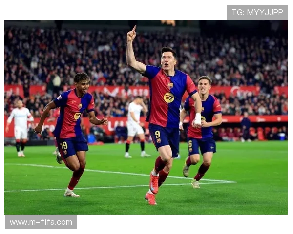 巴萨伤病潮缓解，莱万与拉菲尼亚复出强化锋线